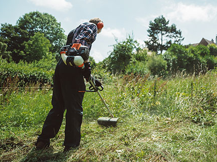 How to use a brushcutter like a pro - handy tips.