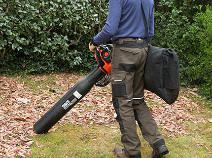 Nettoyage efficace du jardin en été : souffleurs et aspirateurs Nettoyage efficace du jardin en été : souffleurs et aspirateurs